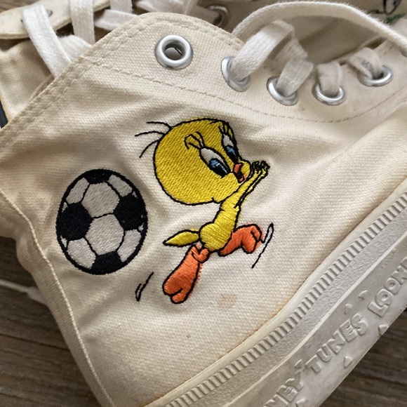 Last Chance🥳! Looney Tunes Keds. Size 7. - Picture 10 of 10